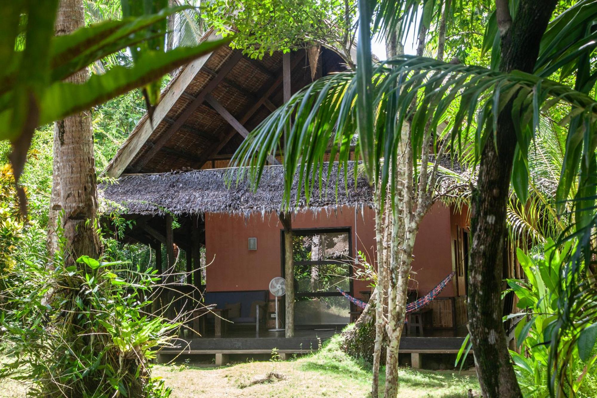 Emerald House Village General Luna  Exterior photo