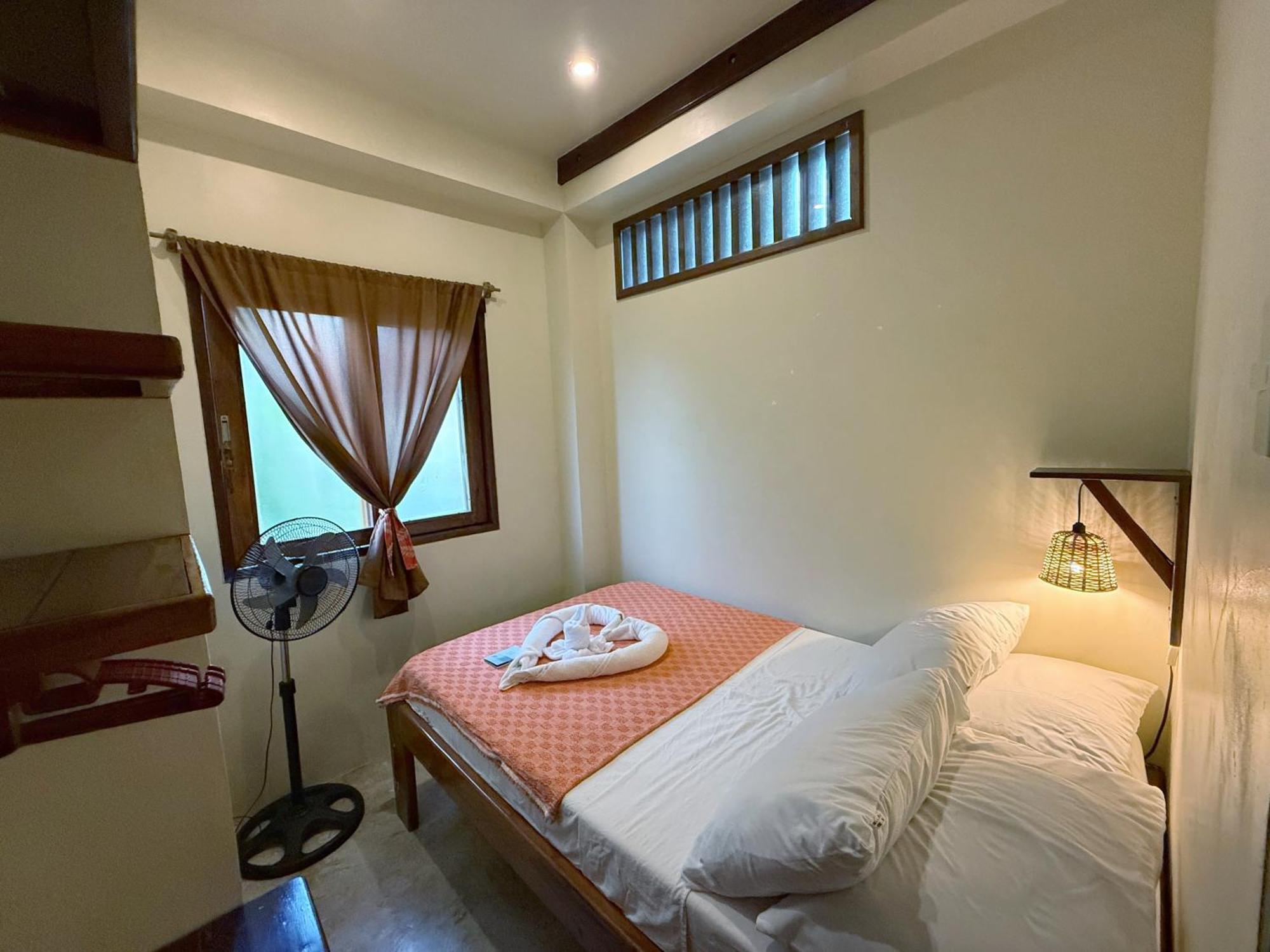 Emerald House Village General Luna  Exterior photo